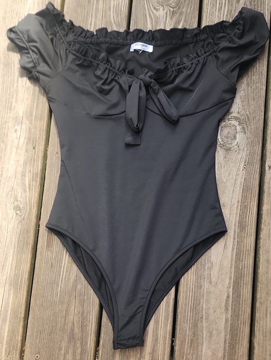 zeagoo Tops - Zeagoo Black Off-Shoulder Ruffle Bodysuit Size medium